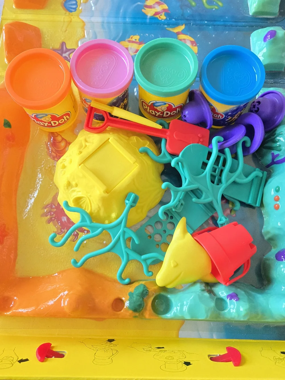 Vintage Play-Doh Seaside Playworld 1998